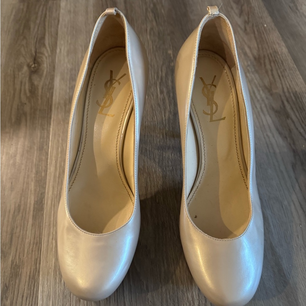 Yves Saint Laurent Cream Heels